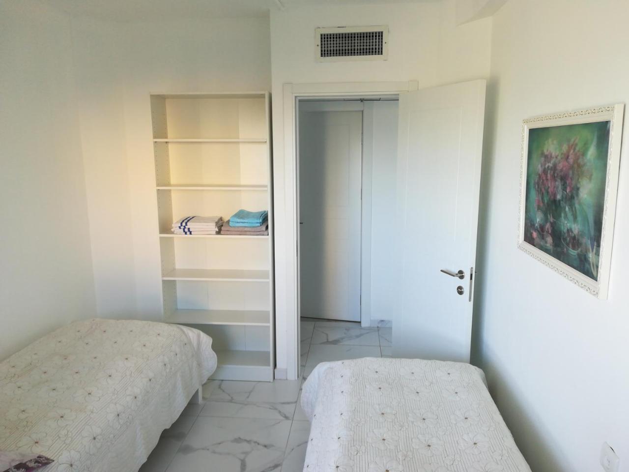 Apartment By The Lake Tiberias Buitenkant foto