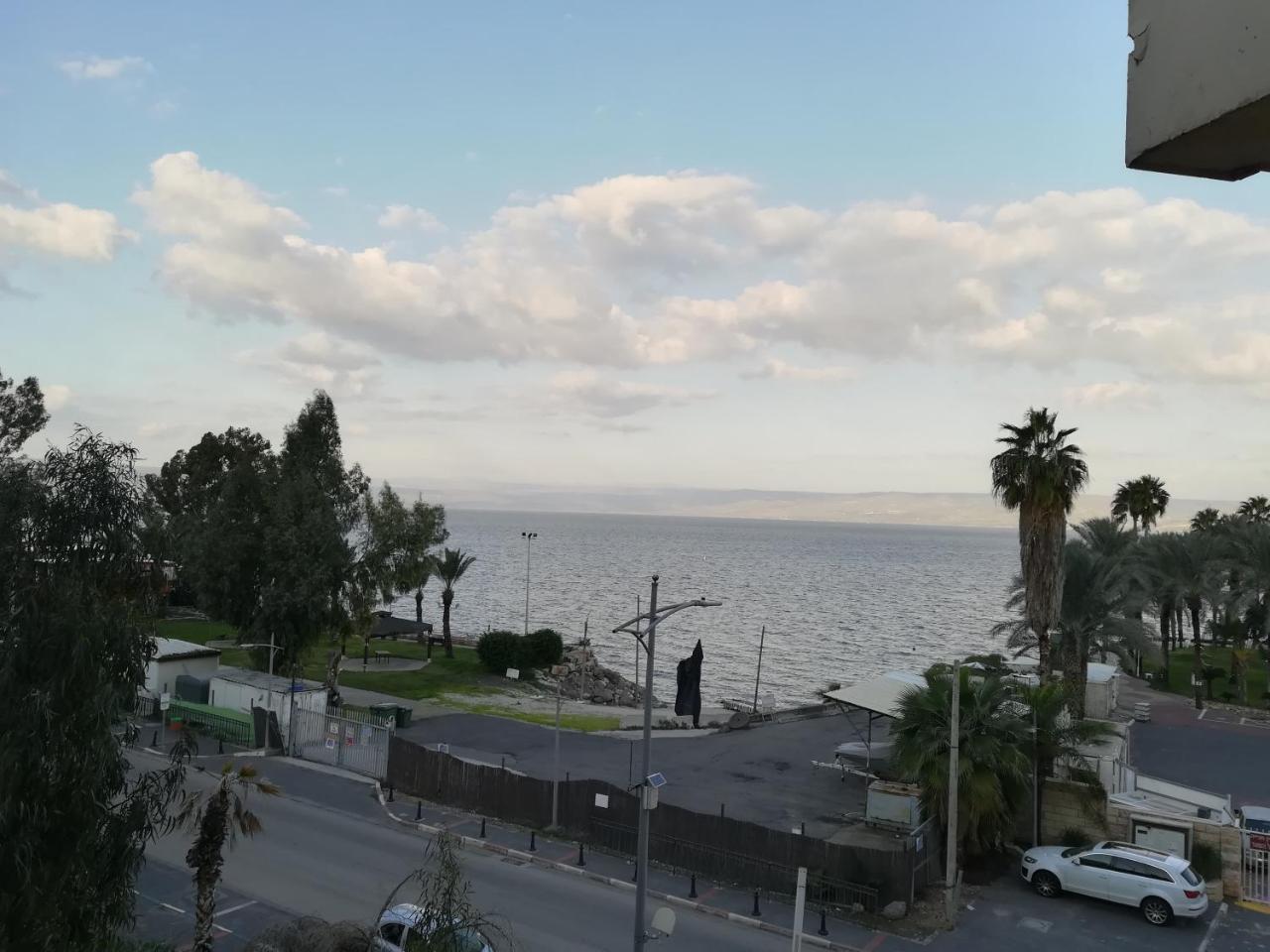 Apartment By The Lake Tiberias Buitenkant foto