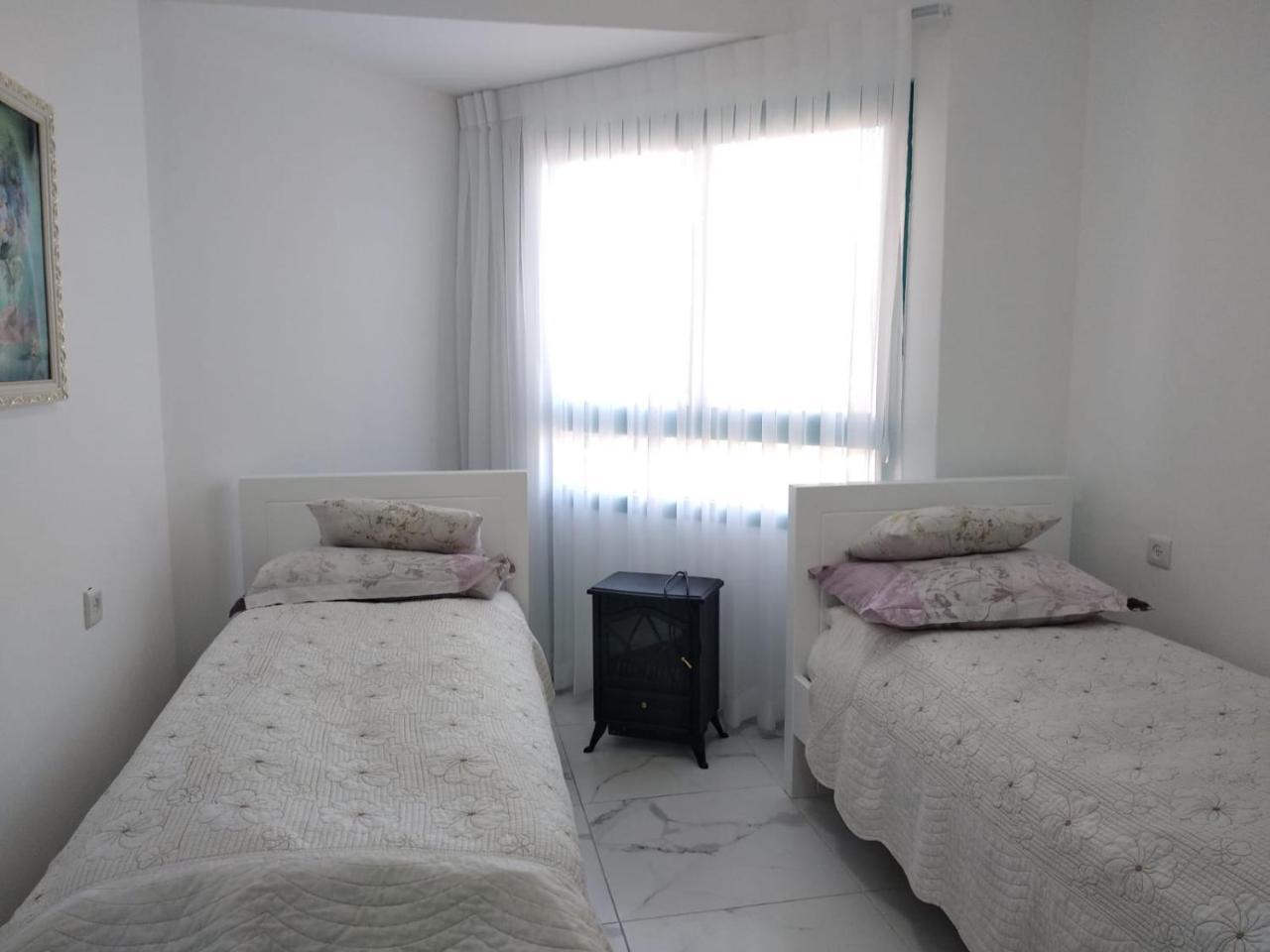 Apartment By The Lake Tiberias Buitenkant foto